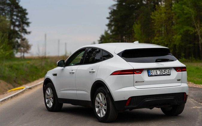 Jaguar E-Pace cena 93000 przebieg: 133000, rok produkcji 2018 z Białystok małe 436